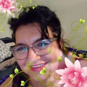 Meet your Posher, Perla